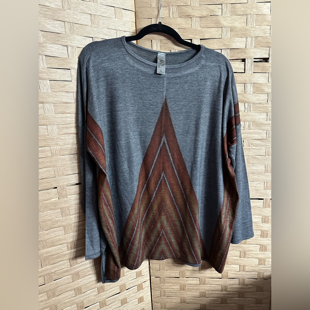 NWOT Go Couture Charcoal Grey Long Sleeve Top